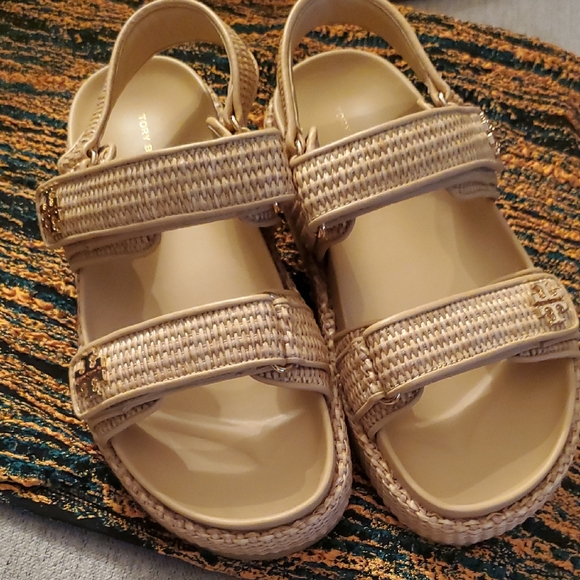 Tory Burch Shoes - Tory Burch Flash $ Expired